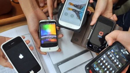 Cele mai cunoscute tipuri de touchscreen pentru telefoane